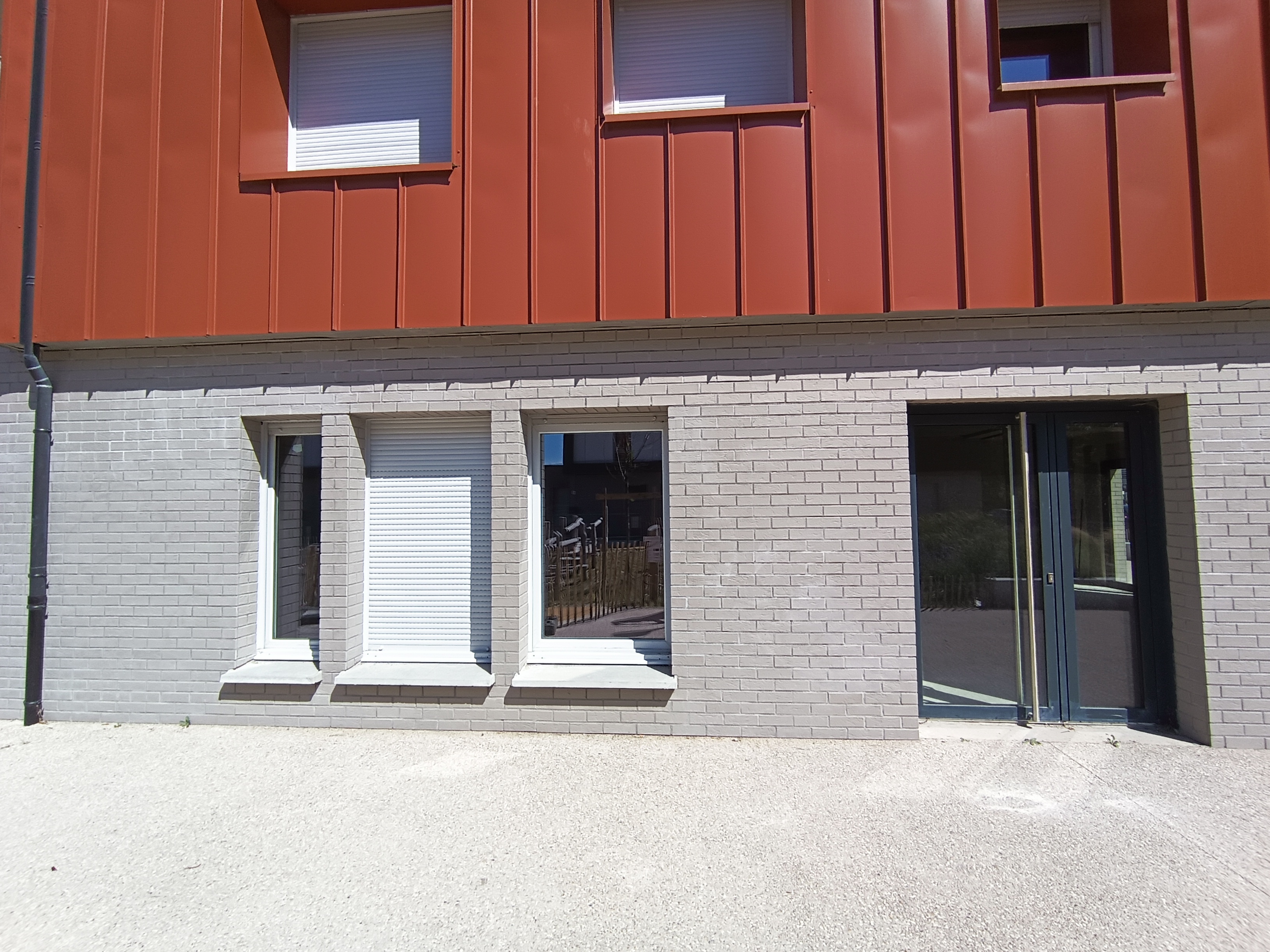local-commercial-a-petite-synthe-59640-3